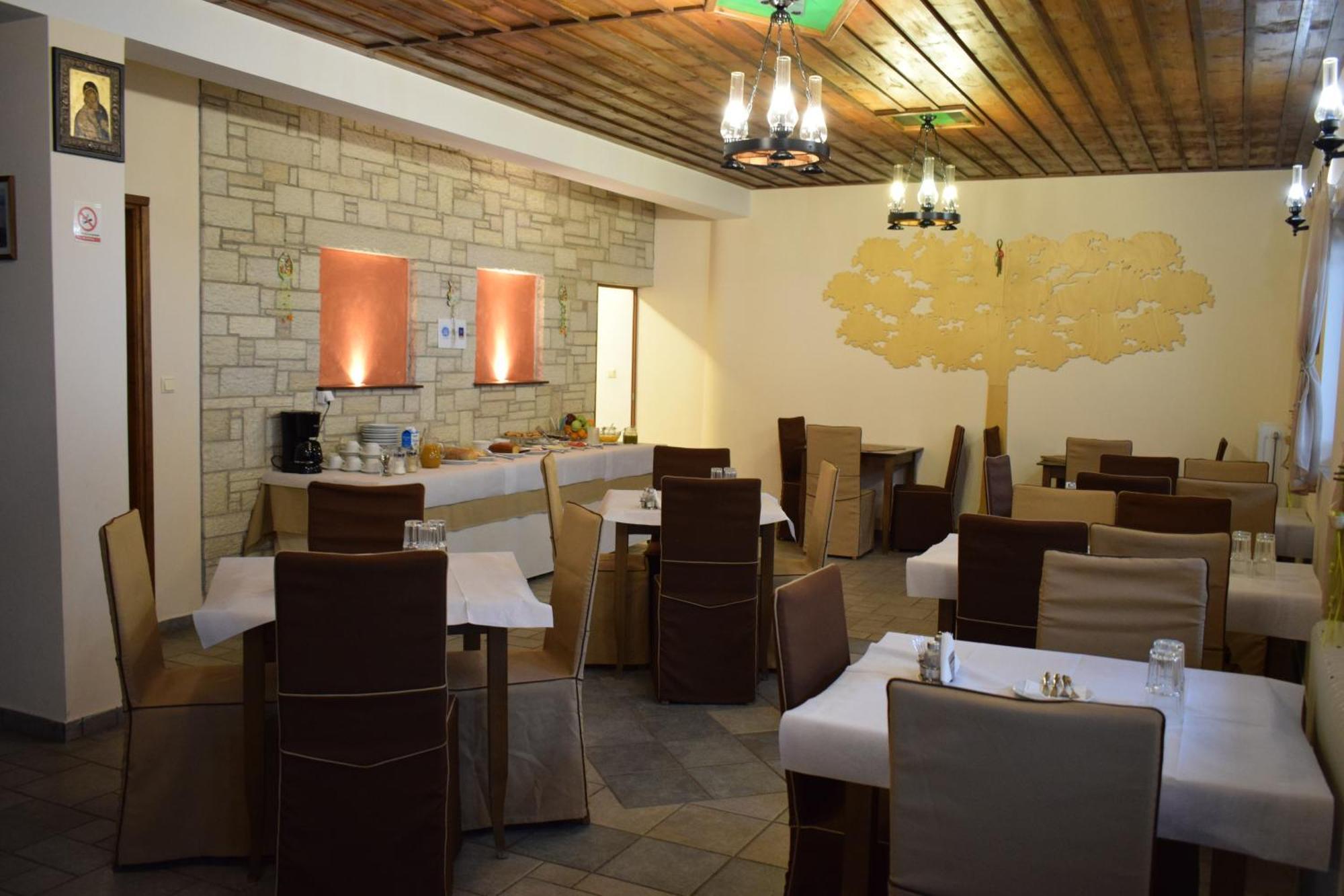 Agnantio Hotel Ioannina Bagian luar foto