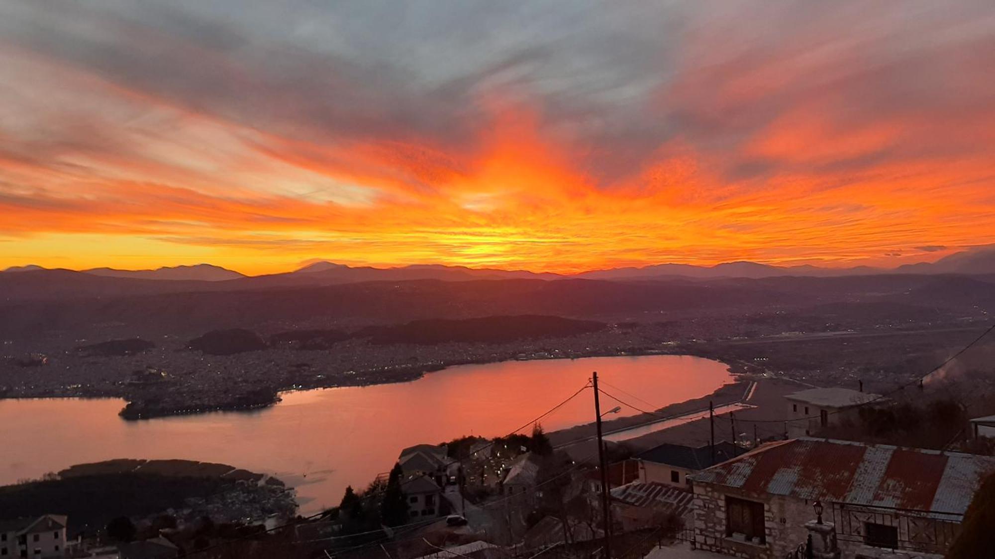 Agnantio Hotel Ioannina Bagian luar foto