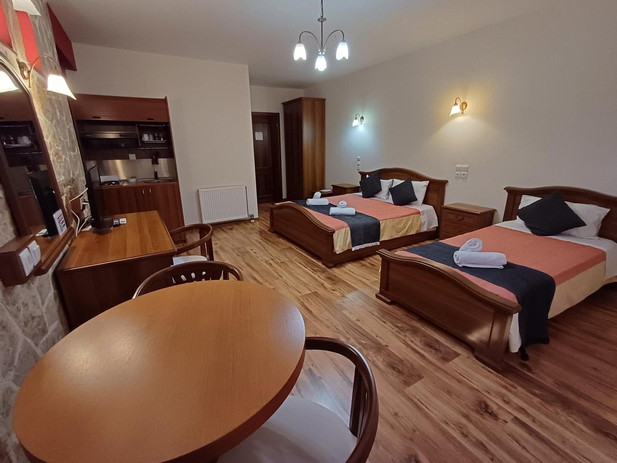 Agnantio Hotel Ioannina Bagian luar foto