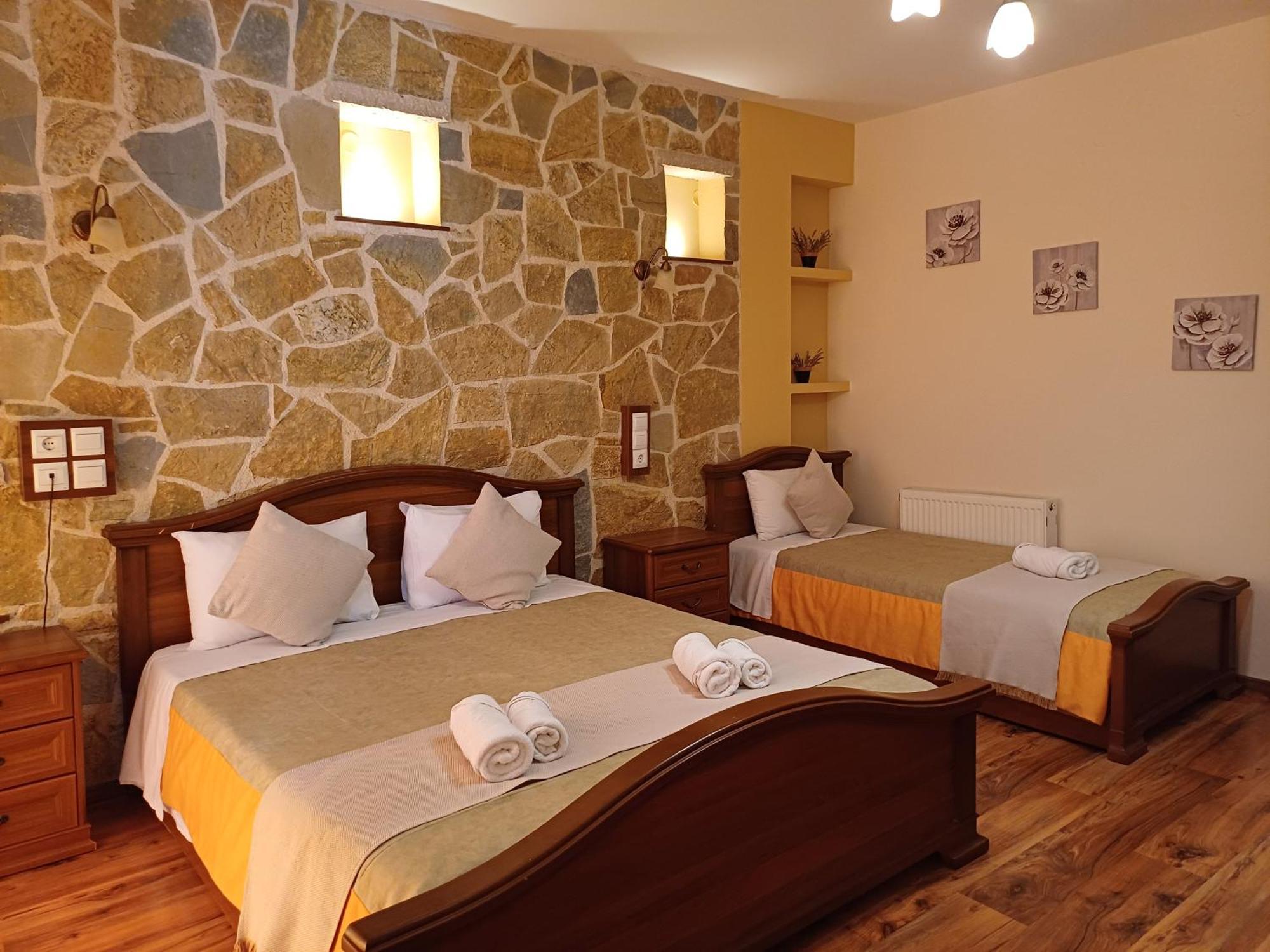 Agnantio Hotel Ioannina Bagian luar foto