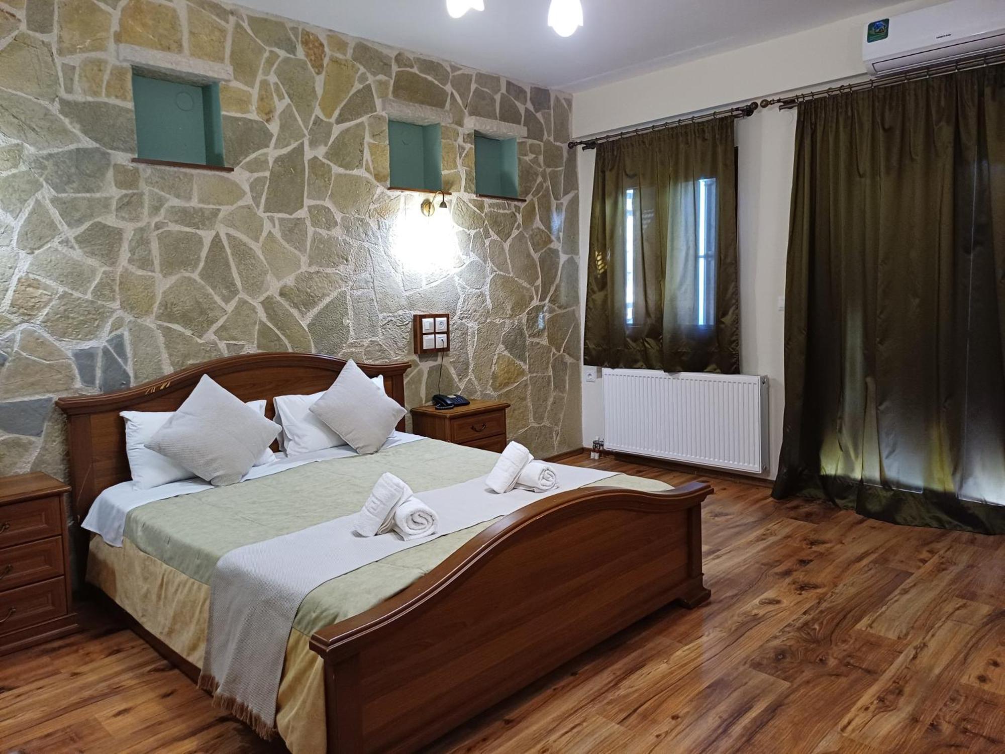 Agnantio Hotel Ioannina Bagian luar foto